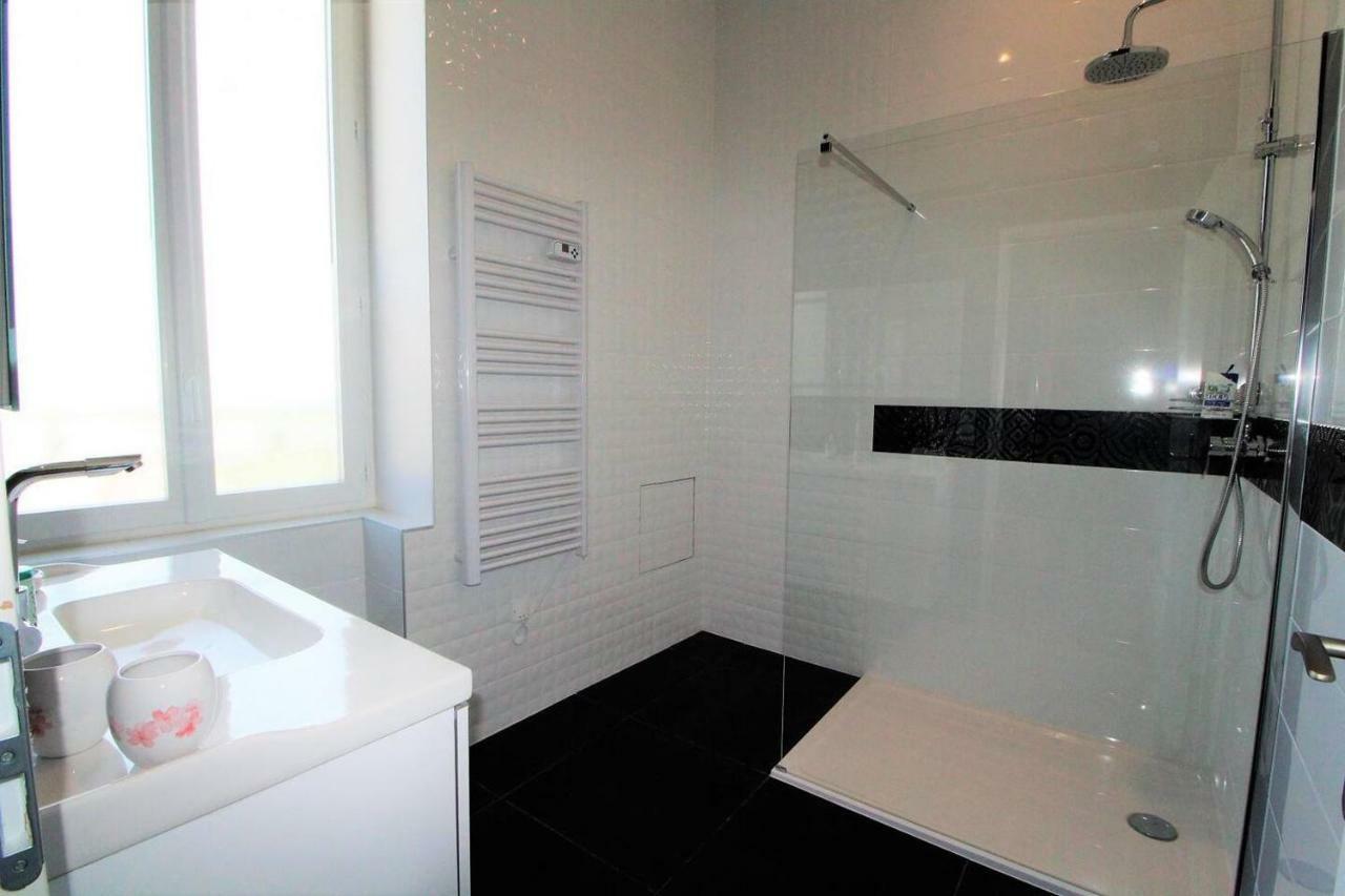 Appartement Spacieux Et Confortable La Roche-de-Glun Exteriör bild